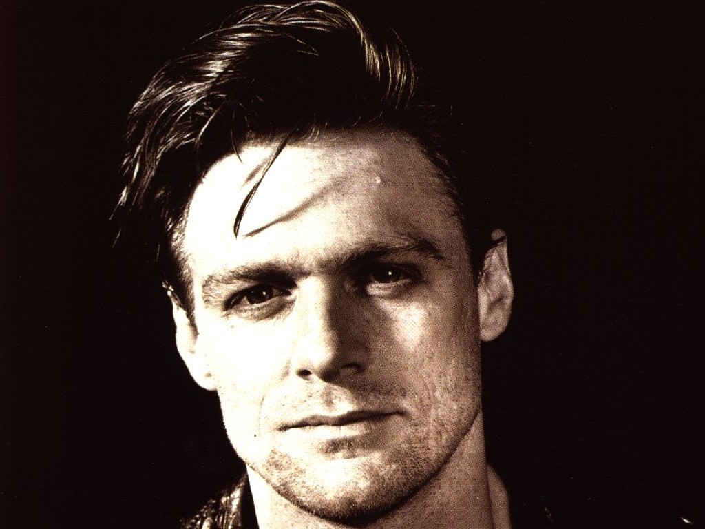 themetidy-paira-framework-disco-responsive-html-template-performer-3