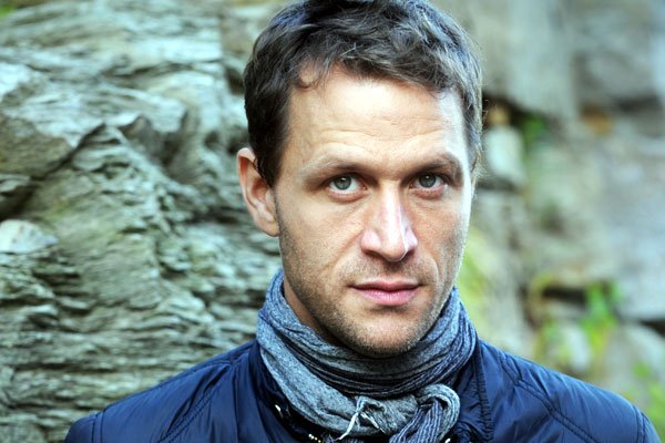 themetidy-paira-framework-disco-responsive-html-template-performer-3