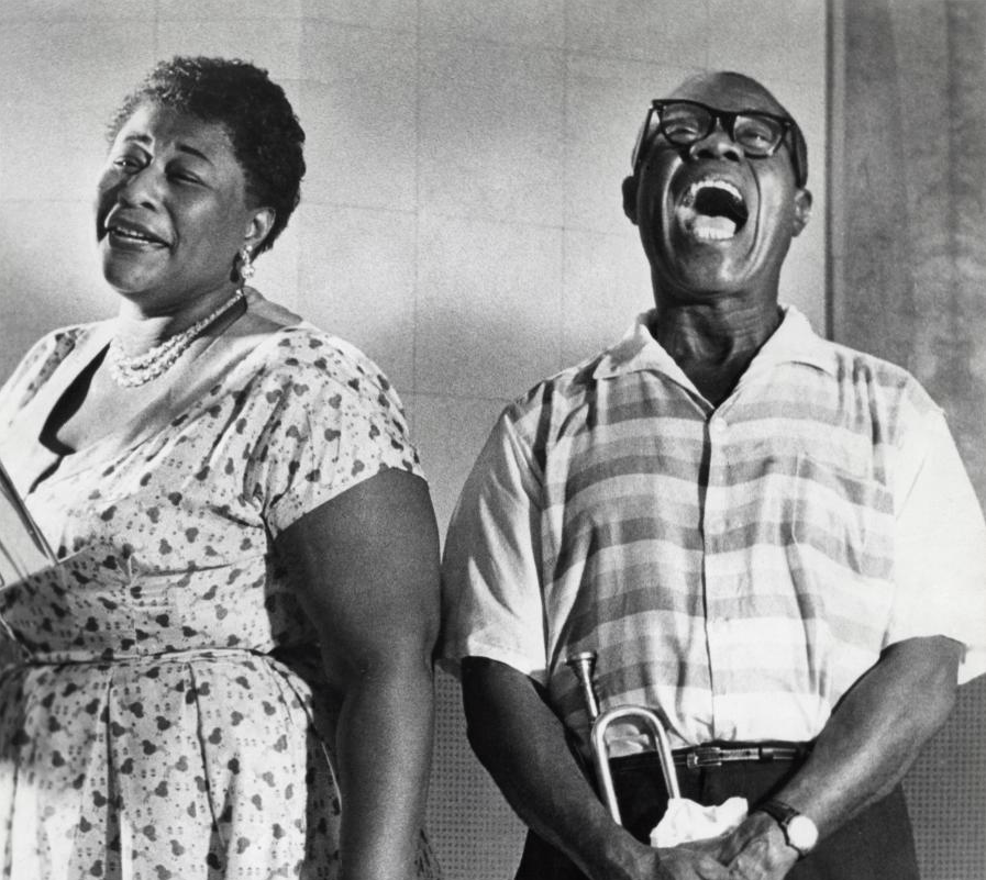 themetidy-paira-framework-disco-responsive-html-template-performer-3