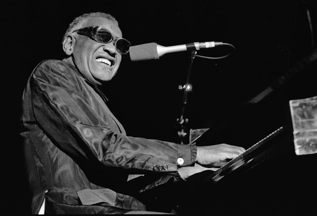 themetidy-paira-framework-disco-responsive-html-template-performer-3