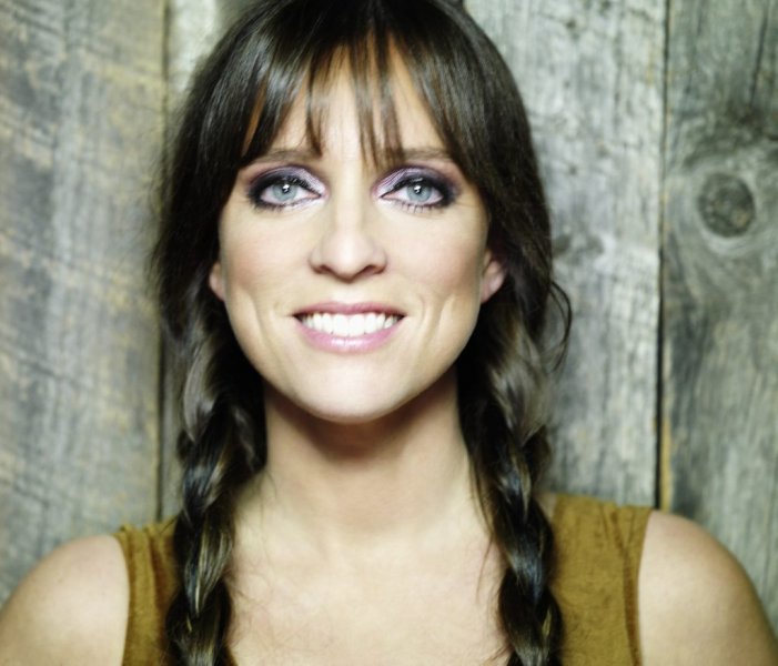 themetidy-paira-framework-disco-responsive-html-template-performer-3